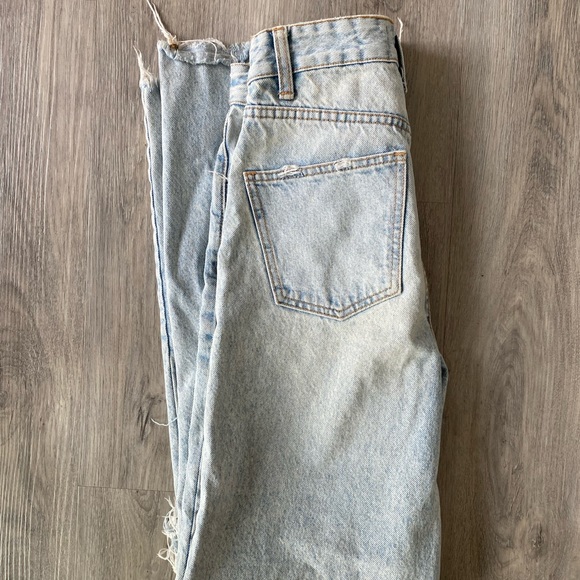 ZARA High Rise jeans - Picture 3 of 3